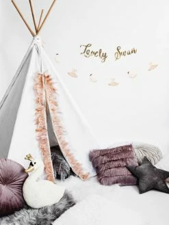 PartyDeco Feather Garland - White