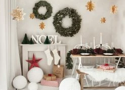 PartyDeco Backdrops Hanging 3D Gold Snowflakes - 6 Pk