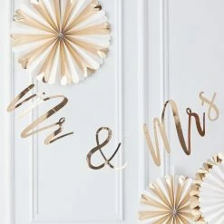 Ginger Ray Mr + Mrs Gold Bunting