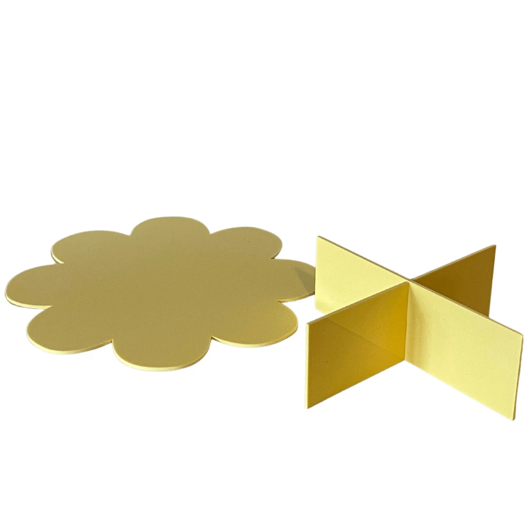 BarleyBoy Daisy Acrylic Cake Stand - Pastel Yellow Cake Stands 4 BarleyBoy Daisy Acrylic Cake Stand - Pastel Yellow Cake Stands