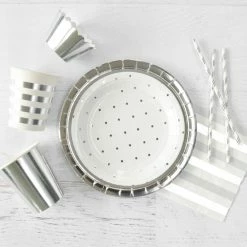 Illume Partyware Silver Foil Paper Dinner Plates WEDDINGS